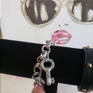 Henri bendel bracelet